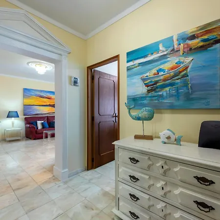Blue Boat Apartment *
